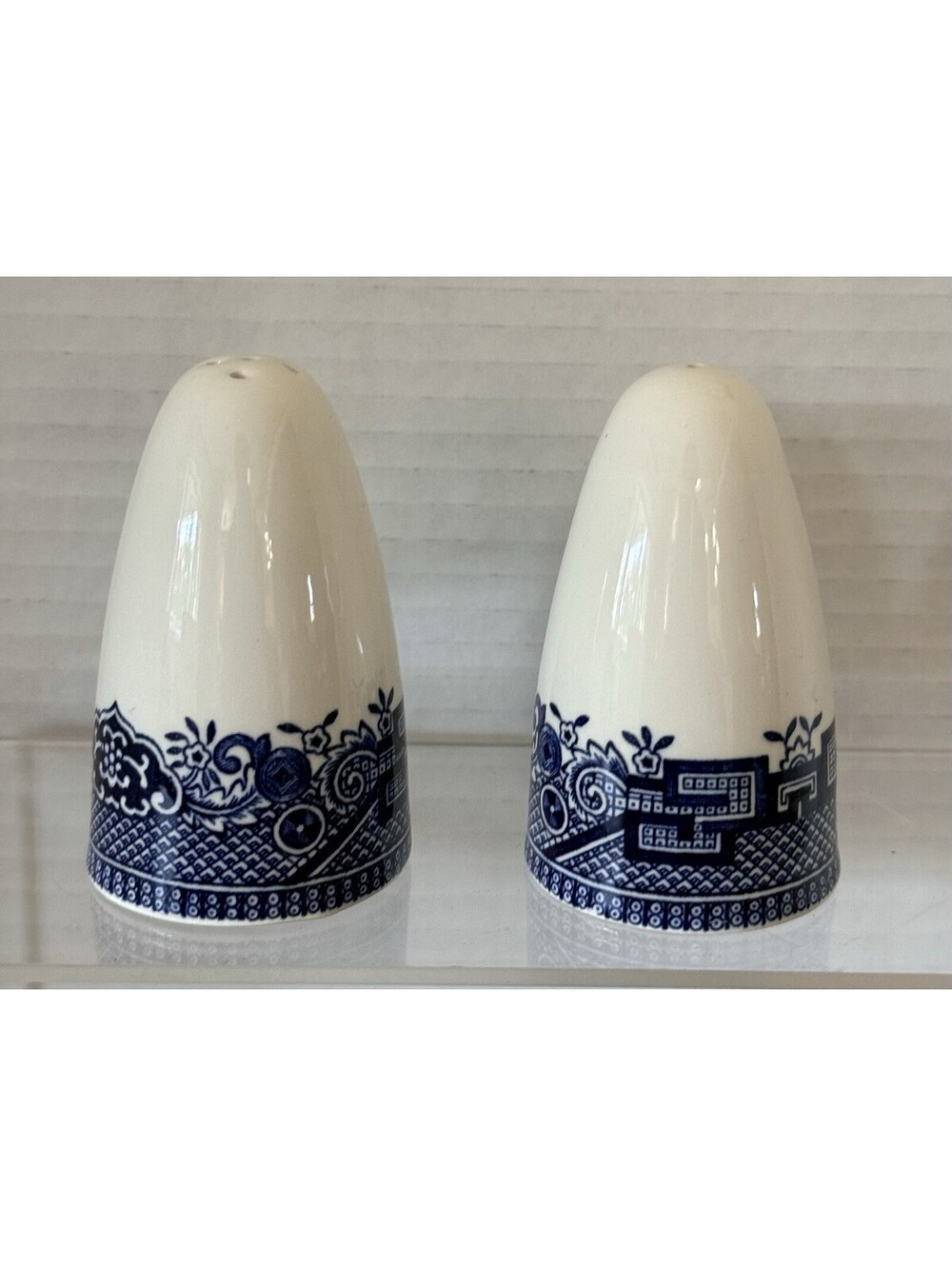 Vintage Churchill Blue Willow Salt & Pepper Shakers Set Dinner Table